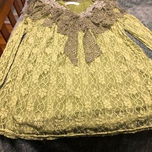 Upscale dressy shirt